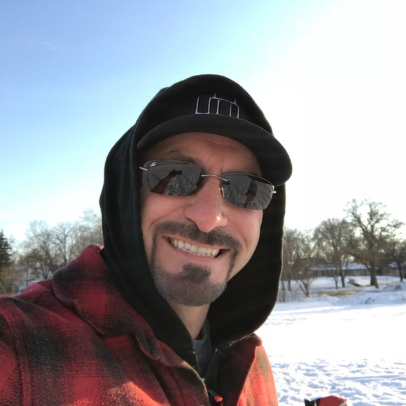 Meet your Posher, Tony - Picture 2 of 3